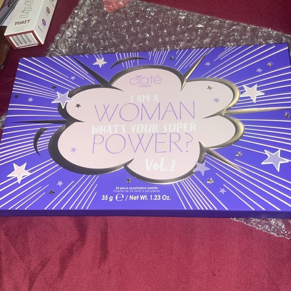 CIATÉ LONDON
I Am Woman 24 Shade Eyeshadow Palette V2 - Picture 10 of 11